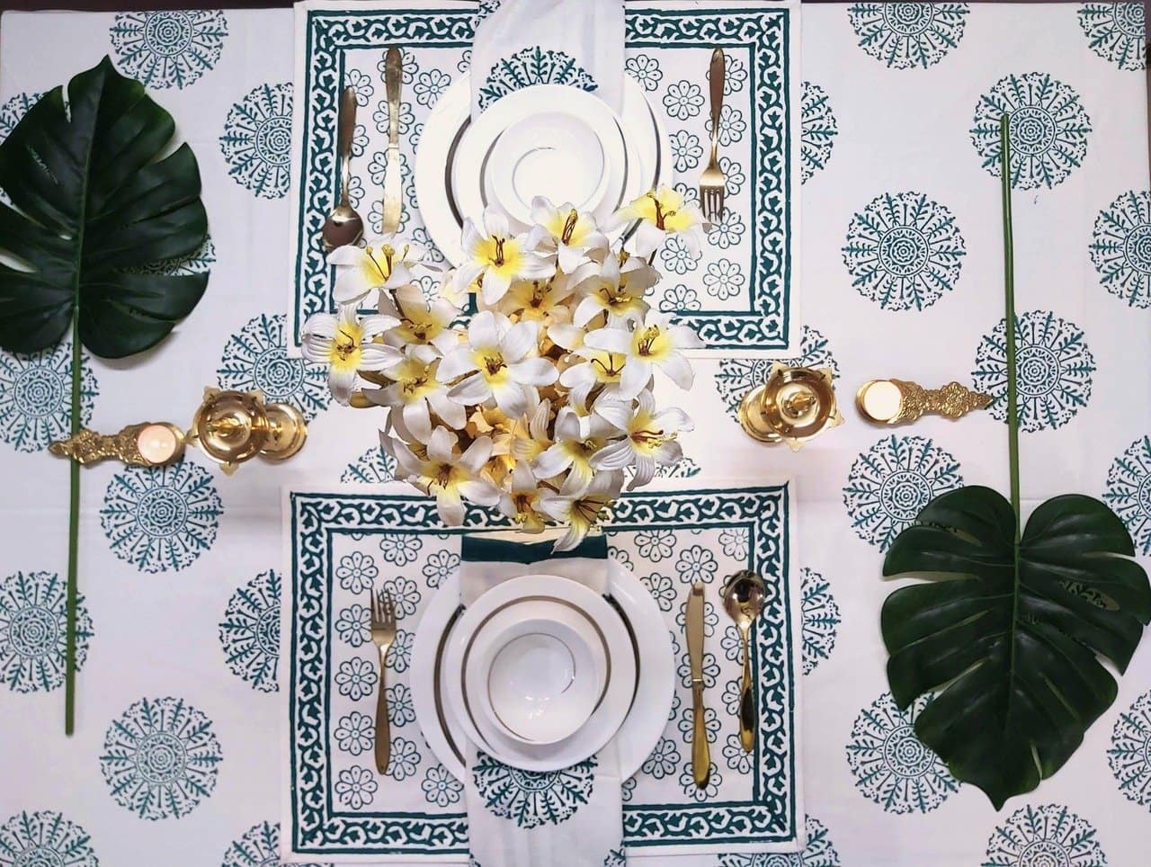 Table Cloth Green 6 Seater