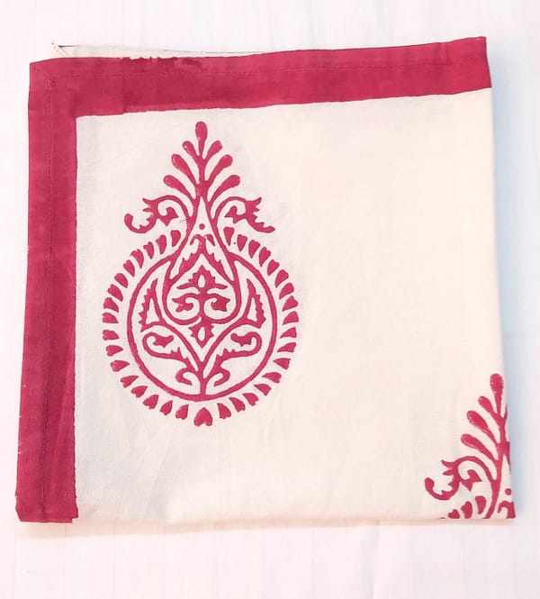 Red table Napkins 6 seater